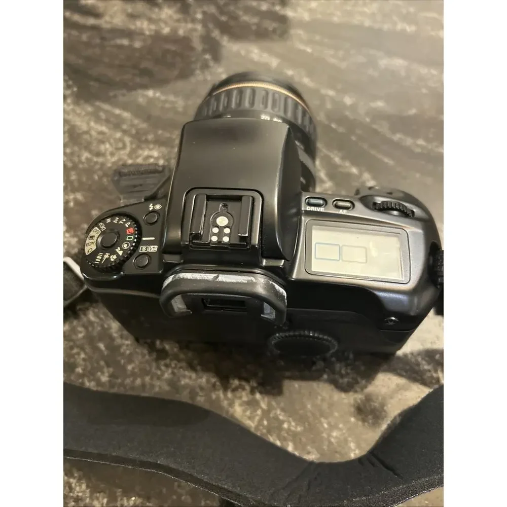 Canon EOS Elan 35mm Film Camera (28-80mm Lens) Manual Bag 80's